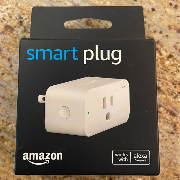 Amazon Smart Plug - Picture 1 of 4